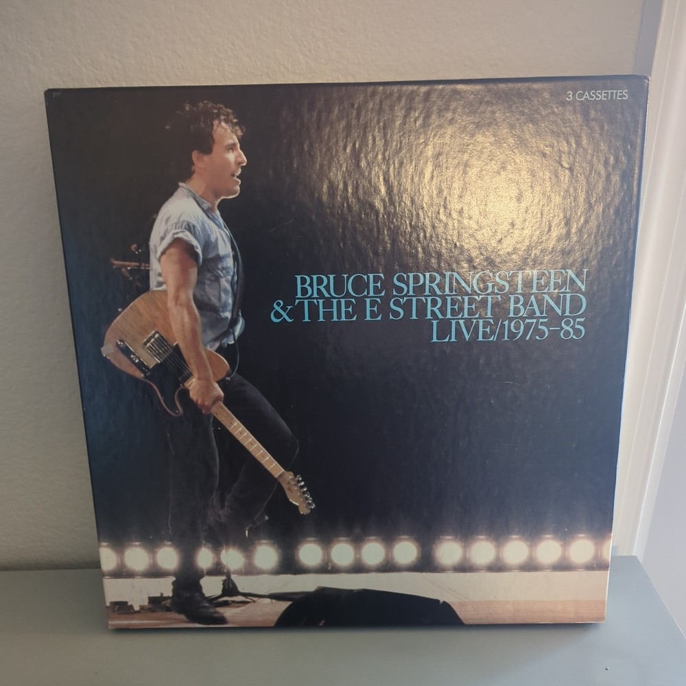 BRUCE SPRINGSTEEN & THE E STREET BAND LIVE/1975-85 3 Cassette Box Set w/book VG+